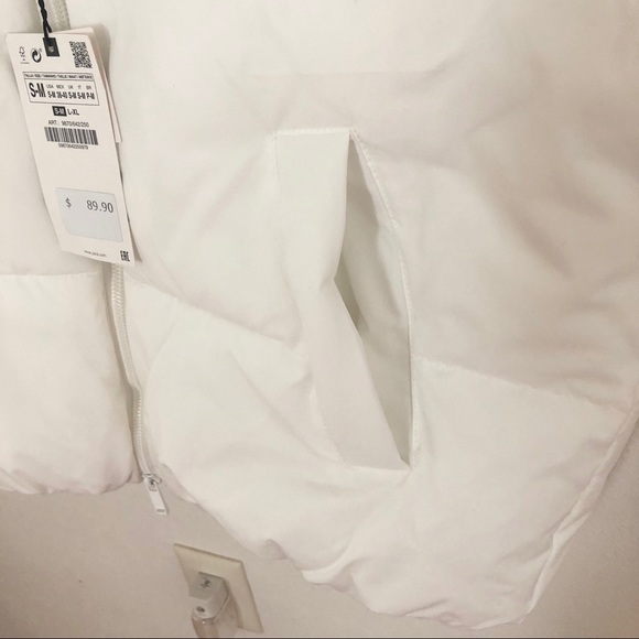 NEW ZARA White Puffer Vest - Picture 7 of 9